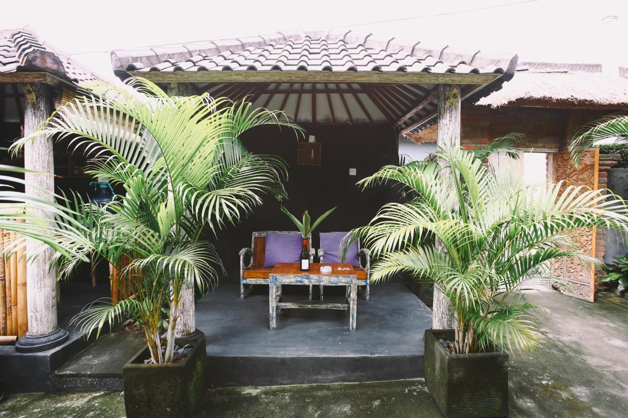 Swan House Canggu Hotel Zewnętrze zdjęcie