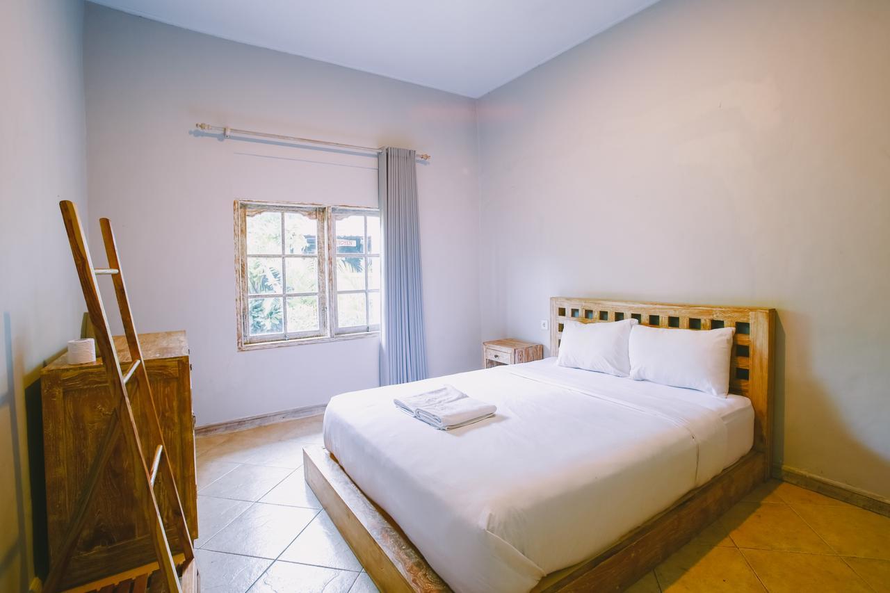 Swan House Canggu Hotel Zewnętrze zdjęcie