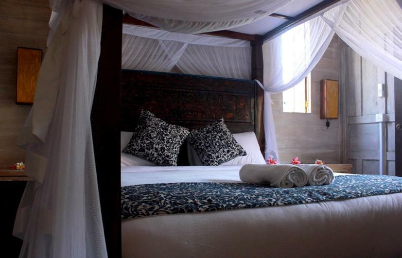 Swan House Canggu Hotel Zewnętrze zdjęcie