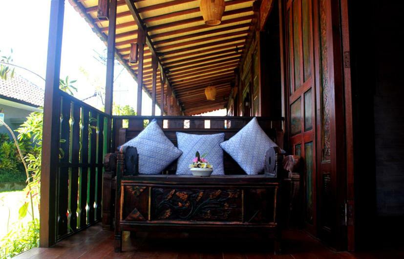 Swan House Canggu Hotel Zewnętrze zdjęcie