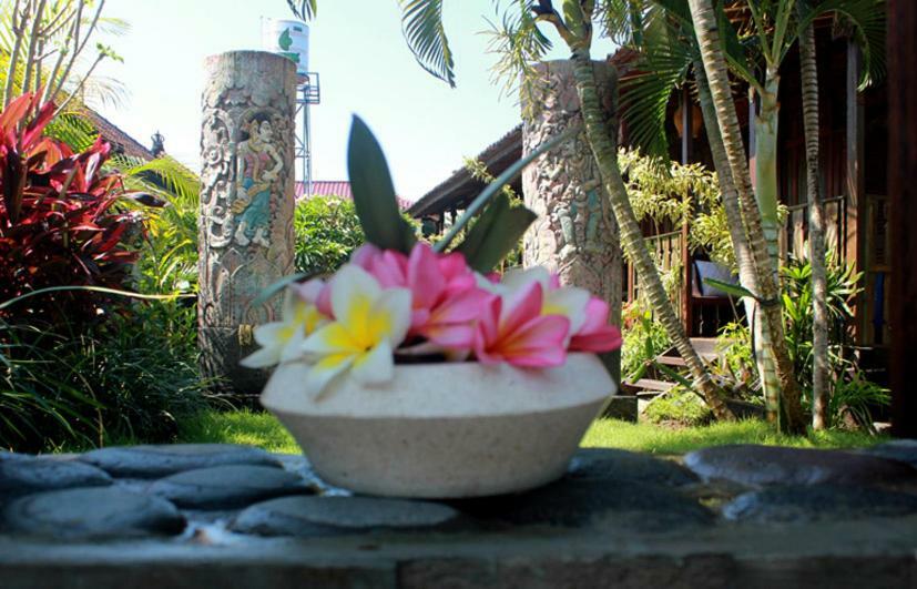 Swan House Canggu Hotel Zewnętrze zdjęcie