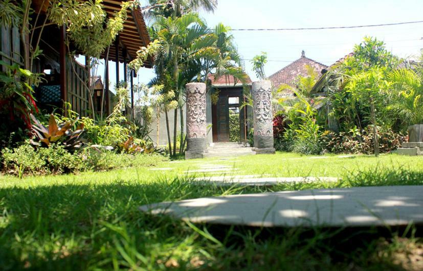 Swan House Canggu Hotel Zewnętrze zdjęcie
